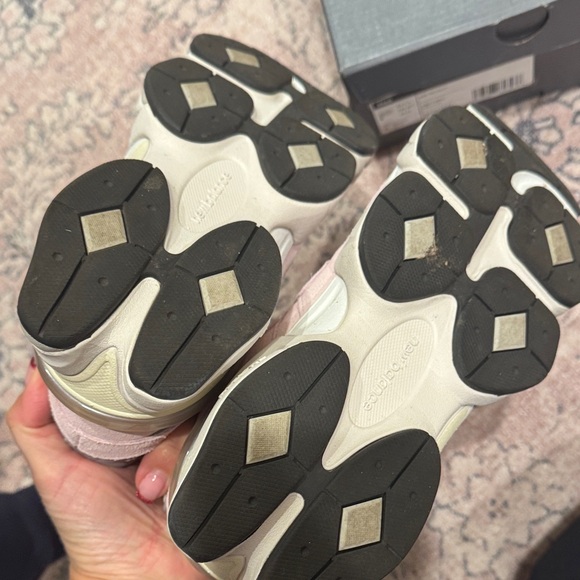 New Balance Pink and Cream Sneakers - Picture 6 of 6